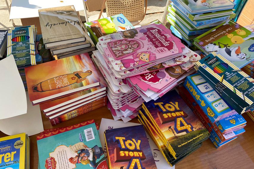 Cientos de libros fueron repartidos para los m&aacute;s peque&ntilde;os.