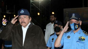 El dictador sandinista Daniel Ortega junto a su consuegro y jefe de la Policía, Francisco Paco Díaz.