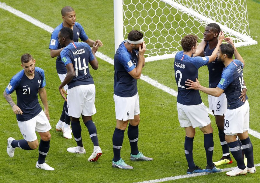 Un remate de Pogba, que validaron con la tecnología, le dio la victoria a los galos en la etapa final del encuentro.