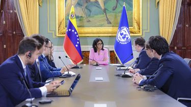 Delcy Rodriguez e integrantes del FMI evaluaron el uso de mayor cantidad de reservas.