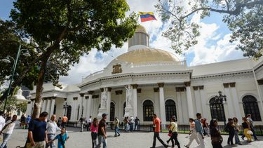 Estos recursos legales son introducidos luego de que el TSJ decidiera el miércoles asumir las competencias de la Cámara por encontrarse esta en desacato.
