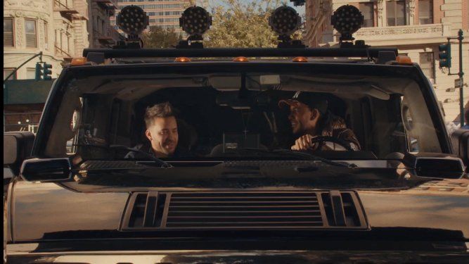 Prince Royce y Romeo Santos en videoclip del tema Estocolmo.