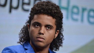 Donte Jackson conversa durante el panel Living with THE JACKSONS (Viviendo con LOS JACKSON) del canal Reelz en Beverly Hills, California, el 12 de julio de 2014. (Foto AP)