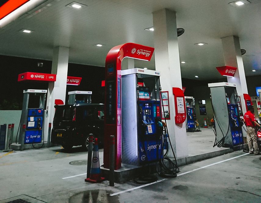 El precio de la gasolina cambia seg&uacute;n la oferta y la demanda en el mercado internacional.