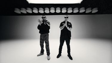 Daddy Yankee y Myke Towers estrenan video del tema Pasatiempo.