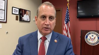 Mario Díaz-Balart, congresista federal por la Florida, ofrece declaraciones a DIARIO LAS AMÉRICAS.