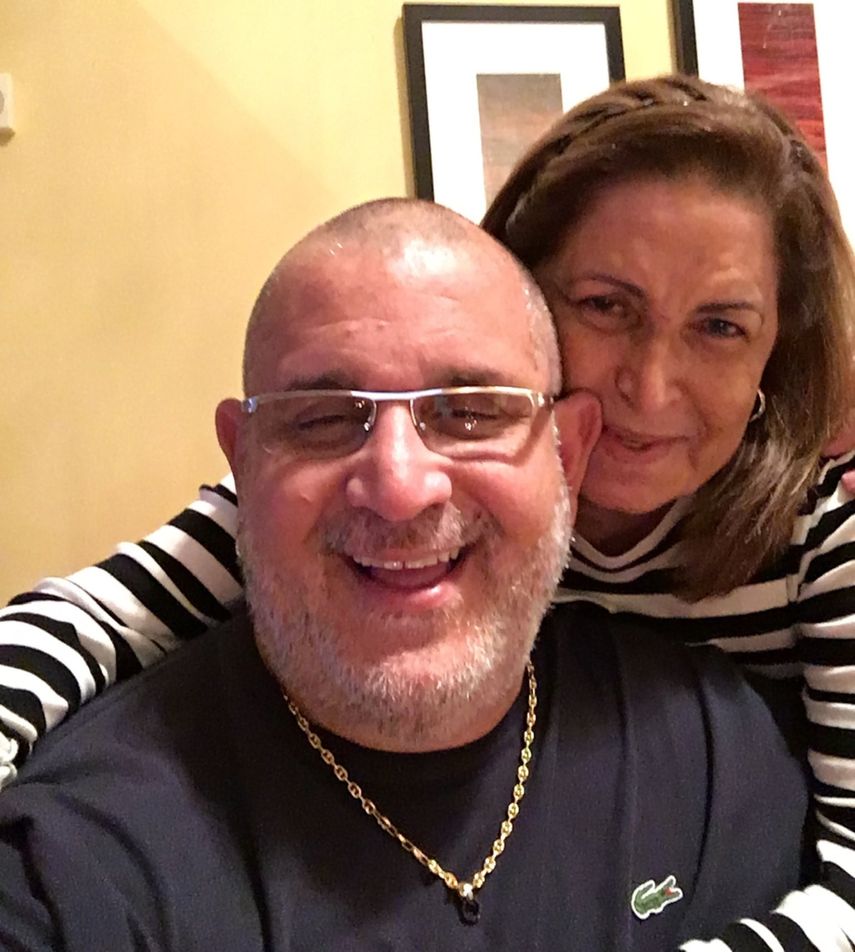 Hugo Marino, preso político desaparecido desde 2019 en Venezuela, junto a su madre Beatriz de Navas.&nbsp;&nbsp;