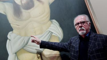 El artista colombiano Fernando Botero posa durante una presentación para la prensa de la exposición Botero en el Museo Vittoriano de Roma el 4 de mayo de 2017.