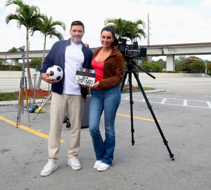 Elizabeth Gutiérrez y Julián Gil graban la película Eva y Adán en Miami.