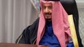 Esta foto de archivo proporcionada por la agencia oficial de prensa saudí el 30 de diciembre de 2021 muestra al rey saudí Salman bin Abdulaziz durante su discurso anual en el Consejo Shura, un órgano consultivo de alto nivel, en la capital, Riad.