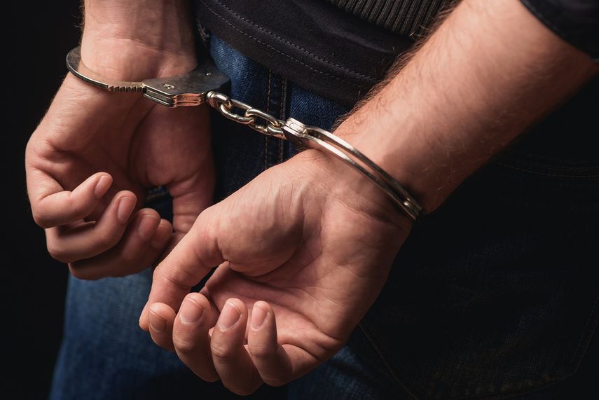La plataforma digital también pide que a la policía adicional qu estan en las escuelas, y al personal armado de las mismas, que no criminalicen el posible mal comportamiento de algunos estudiantes
