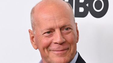 En esta foto de archivo tomada el 11 de octubre de 2019, el actor estadounidense Bruce Willis asiste al estreno de Motherless Brooklyn durante el 57 ° Festival de Cine de Nueva York en Alice Tully Hall en la ciudad de Nueva York. Willis, estrella de la franquicia Die Hard, se retirará de la actuación debido a una enfermedad que afecta sus facultades cognitivas, anunció su familia el 30 de marzo de 2022.&nbsp;