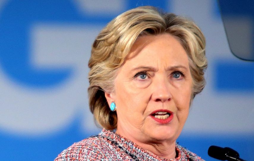 La candidata demócrata Hillary Clinton&nbsp;ha puesto en riesgo la seguridad de EEUU,&nbsp;considera en un comunicado de la campaña de Trump el general retirado Michael Flynn.
