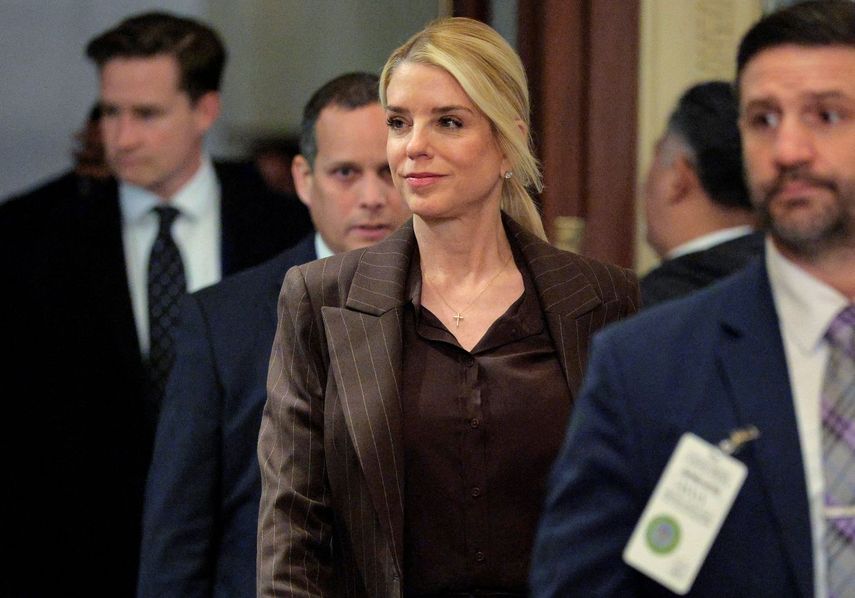 La secretaria del Departamento de Justicia Pam Bondi.
