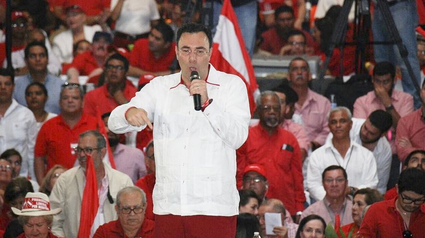 El nuevo líder del Partido Liberal de Honduras,&nbsp;Luis&nbsp;Zelaya, durante una convención de su partido en Tegucigalpa.&nbsp;