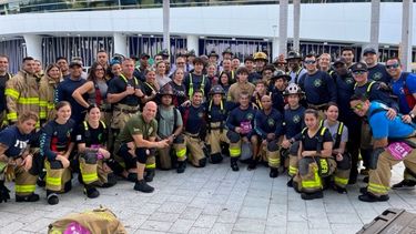 Bomberos participates en el evento Fight For Air Climb.