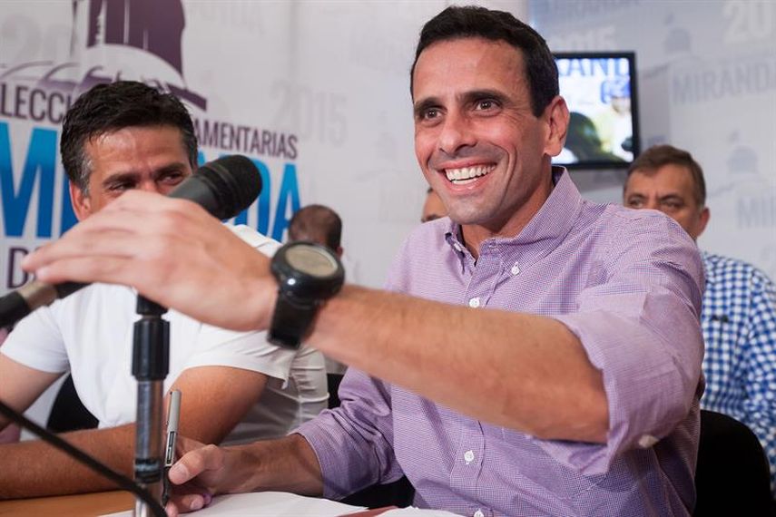 Henrique Capriles criticó el tono del discurso del presidente Maduro tras el triunfo de la oposición (EFE)
