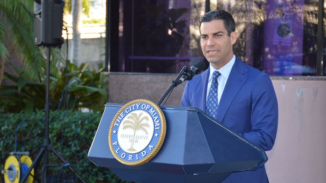 El alcalde de Miami, Francis Suárez.