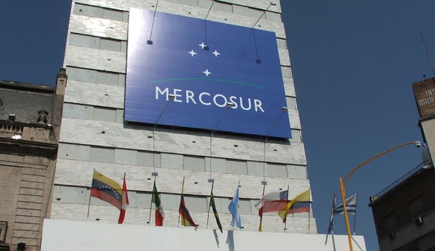 Mercosur convocó para el sábado &nbsp;a los cancilleres de los países miembros para mantener una reunión urgente sobre la grave situación institucional de Venezuela.