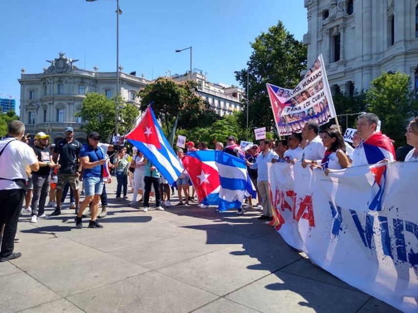 Cubanos celebran en Madrid un aniversario del 11J en Cuba.&nbsp;