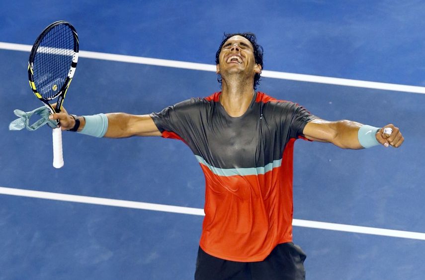 Rafa Nadal celebra tras derrotar al francés Gael Monfils por 6-1, 6-2 y 6-4 en apenas dos horas de juego. (AP)