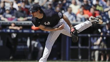 El pitcher Gerrit Cole lanza por los Yanquis de Nueva York en el segundo inning del partido de pretemporada ante los Tigres de Detroit, en Tampa. (AP Foto/Frank Franklin II, archivo) &nbsp;