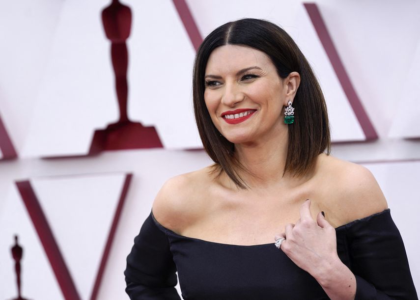 Laura Pausini asiste a la 93 entrega anual de los Premios de la Academia en Union Station el 25 de abril de 2021 en Los Angeles, California.&nbsp;
