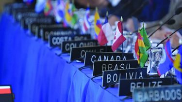 En el seno de la OEA,&nbsp;Venezuela se convirtió hace dos años en el primer país en solicitar su salida de la organización, a la que Maduro acusa de injerencia.