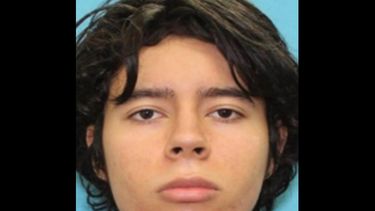 Identificado como Salvador Ramos, de 18 años, el joven es ciudadano estadounidense y era estudiante de la preparatoria de Uvalde.