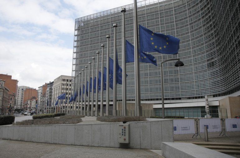 Unión Europea investiga a por sospechas de violar normas de competencia