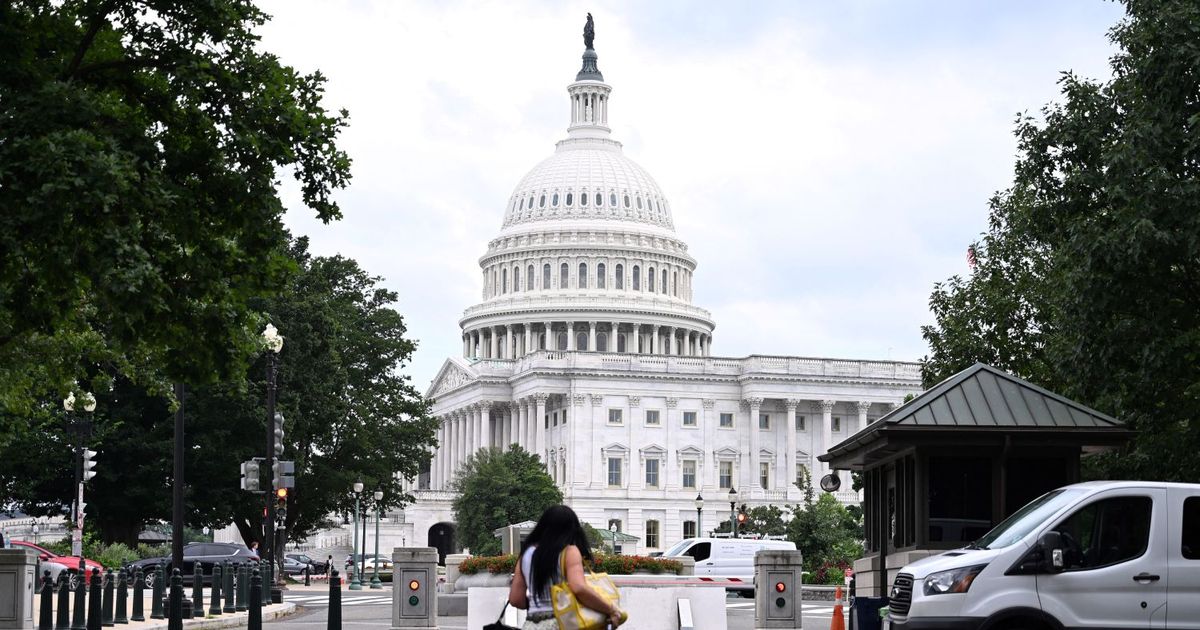 Gobierno prepara recortes permanentes de gastos tras boicot de demócratas
