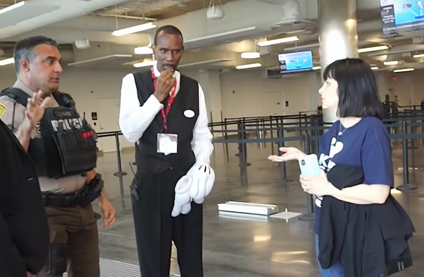 Emily Jackson fue expulsada por autoridades de la compañía de cruceros.&nbsp;