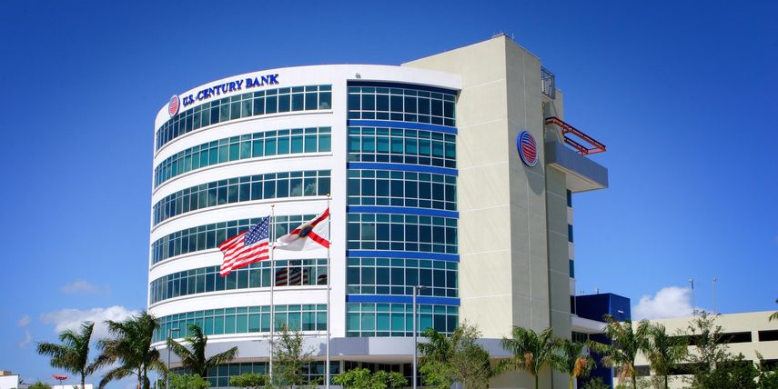 Edificio sede del&nbsp;U.S. Century Bank en la ciudad de Doral, en el sur de Florida.