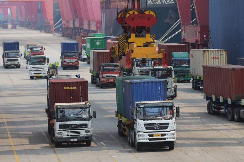 Actividad en el puerto comercial de Qingdao, en la provincia&nbsp;china&nbsp;de Shandong.&nbsp;&nbsp;