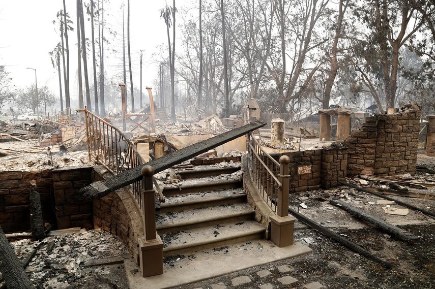 Vista de una casa quemada este lunes 9 de octubre de 2017, en Santa Rosa,&nbsp;California, tras los devastadores&nbsp;incendios que se extendieron por el norte de ese estado.&nbsp;