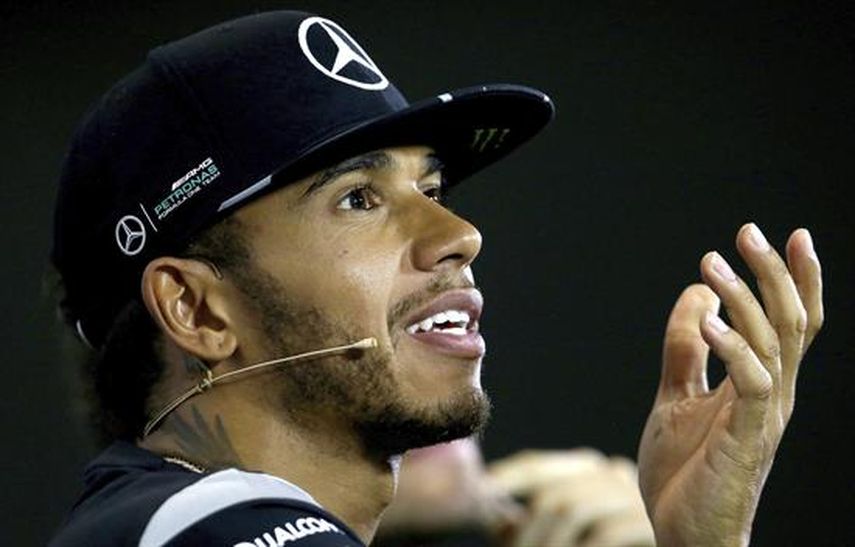 Hamilton puede conducir todavía libremente. (EFE)