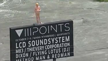 La estatua del candidato republicano Donald Trump apareció hace una semana sobre una valla en el bario artístico de Wynwood, en Miami.