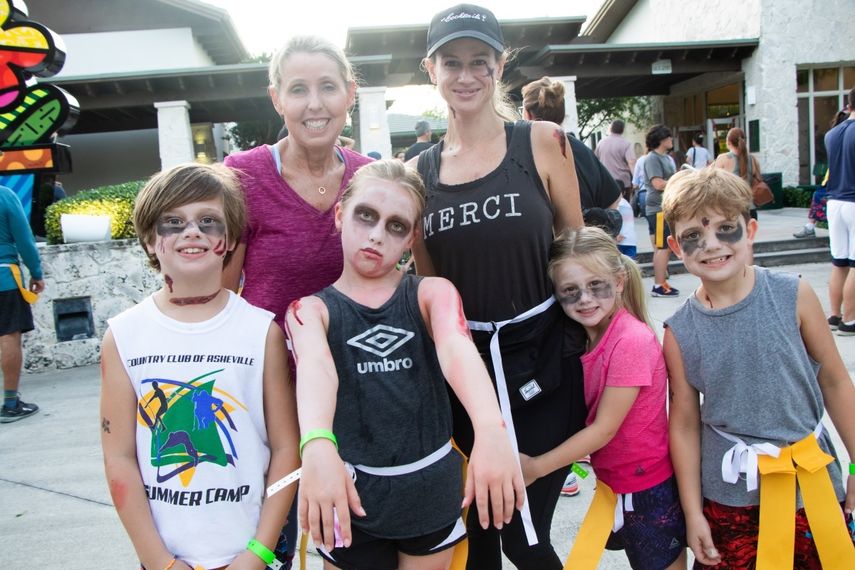 Participantes de una de las ediciones anteriores del evento de Halloween &nbsp;Zombie Run, en Pinecrest.&nbsp;