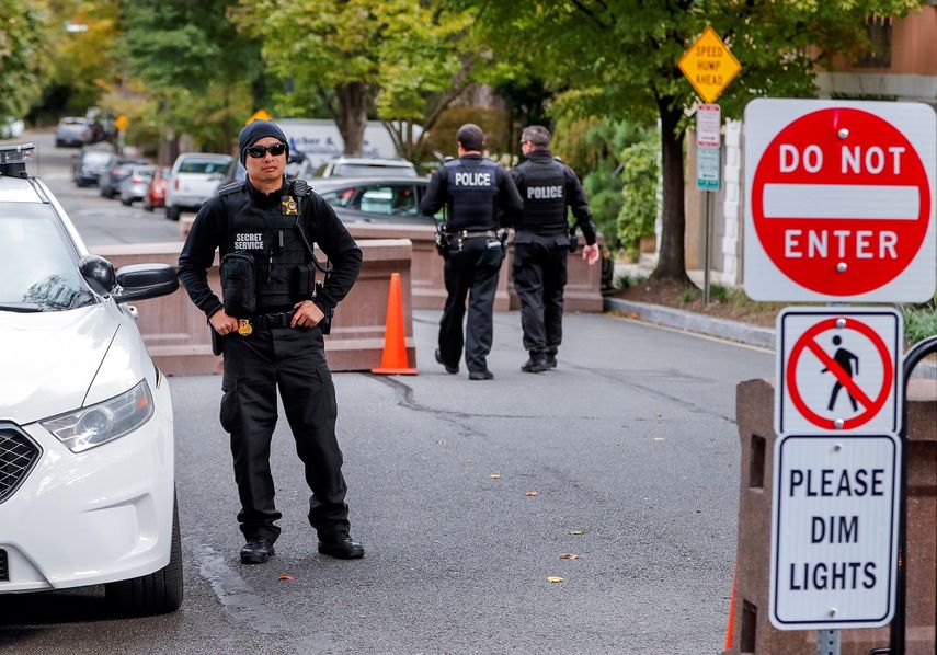 Miembros uniformados del Servicio Secreto de EEUU.