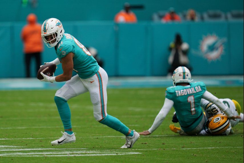 Dolphins de Miami firman a un mariscal de campo de emergencia