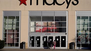 Una tienda Macys en Charlotte, Carolina del Norte el 22 de febrero del 2021. (Foto AP/Chris Carlson, File)