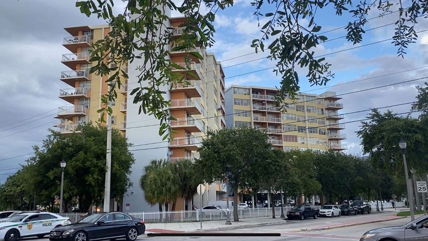 La Ciudad de North Miami Beach ordenó la evacuación de una edificación de condominios después de que una revisión encontró condiciones inseguras en esa estructura