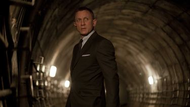 En el caso de Sin tiempo para morir, la &uacute;ltima pel&iacute;cula de&nbsp;Daniel Craig&nbsp;como agente 007, el aplazamiento del lanzamiento filme, previsto inicialmente para el pr&oacute;ximo 2 de abril y que finalmente no ver&aacute; la luz hasta el 12 de noviembre, conlleva un costo cifrado en unos 50 millones de d&oacute;lares.&nbsp;