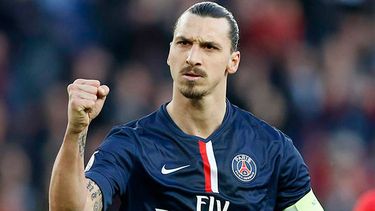Ibrahimovic mostró su molestia luego de la derrota de su equipo ante el Burdeos (EFE)