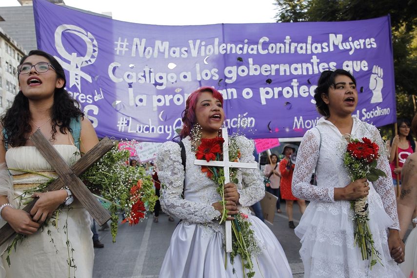 Cientos de mujeres participaron en una marcha contra la violencia de género en Ciudad de México.&nbsp;