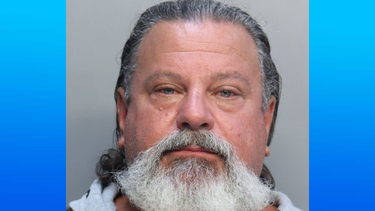 El exteniente de bomberos de Miami-Dade Manuel Manny Fernández