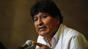 NOTICIA DE VENEZUELA  - Página 57 El-expresidente-boliviano-evo-morales-da-una-conferencia-prensa-buenos-aires-argentina-el-jueves-22-octubre-2020-aunque-la-justicia-boliviana-anulo-el-lunes-26-octubre-2020-una-orden-detencion-contra-morales-actualmente-refugiado-argentina-no-se-sabe-si-el-politico-regresara-al-pais-la-asuncion-presidencial-su-exministro-luis-arce