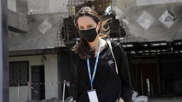 Angelina Jolie, enviada especial de la Alta Comisión de las Naciones Unidas para los Refugiados (Acnur) llega a Yemen, el 6 de marzo del 2022.&nbsp;