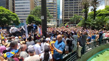 Miles de venezolanos atendieron el llamado a protestar de la oposición, pese a la represión del régimen