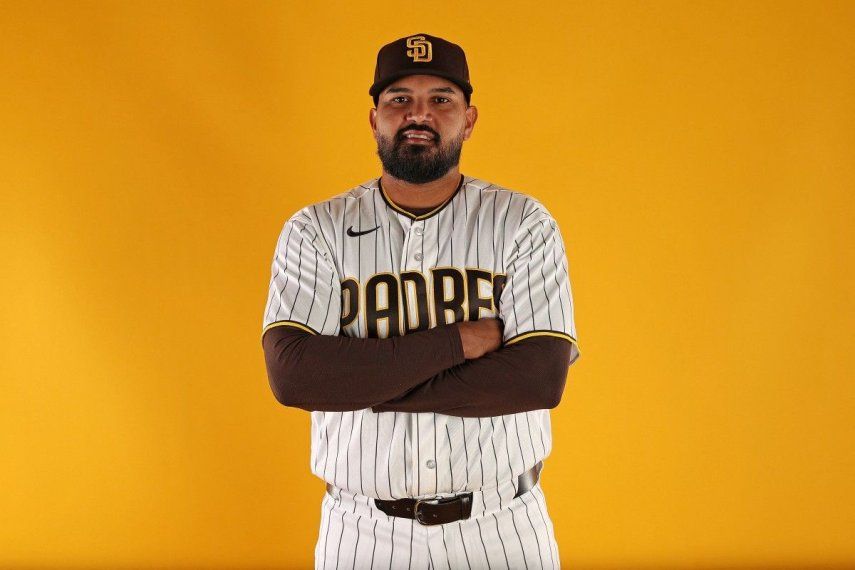 Germán Márquez #33 de los Padres de San Diego posa para un retrato durante el día de fotos en el Complejo Deportivo de Peoria el 18 de febrero de 2026 en Peoria, Arizona.&nbsp;